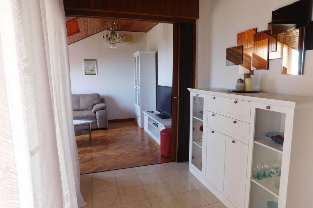 Apartmán Apartman S Pogledom - Iva Kaštela Exteriér fotografie