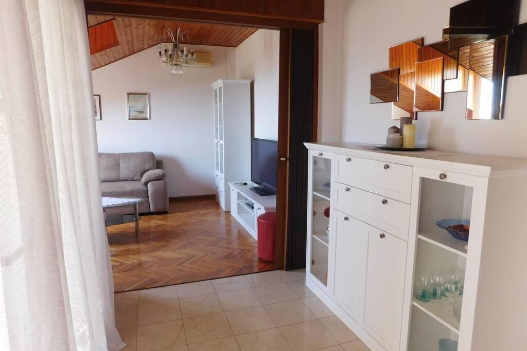 Apartmán Apartman S Pogledom - Iva Kaštela Exteriér fotografie